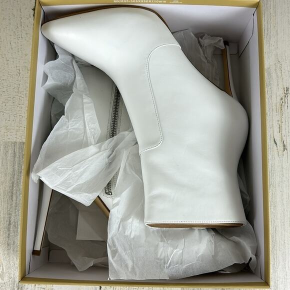 Michael Kors Rue Stiletto womens sz 10 white leather ankle bootie new - Picture 2 of 11